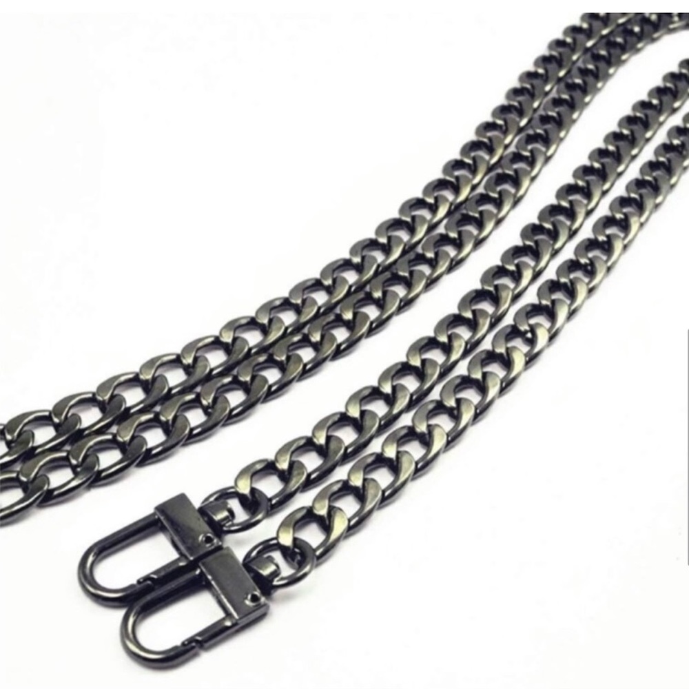 G Metal Bag Chain